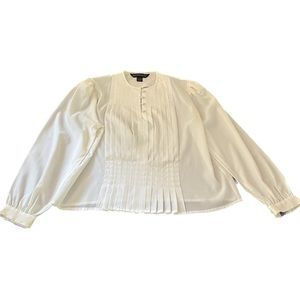 David Hollis luxurious white/cream tuxedo blouse. Size M
